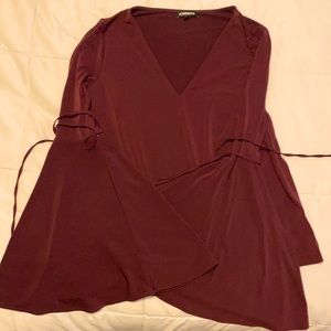 V Neck Express Top Bell Sleeves